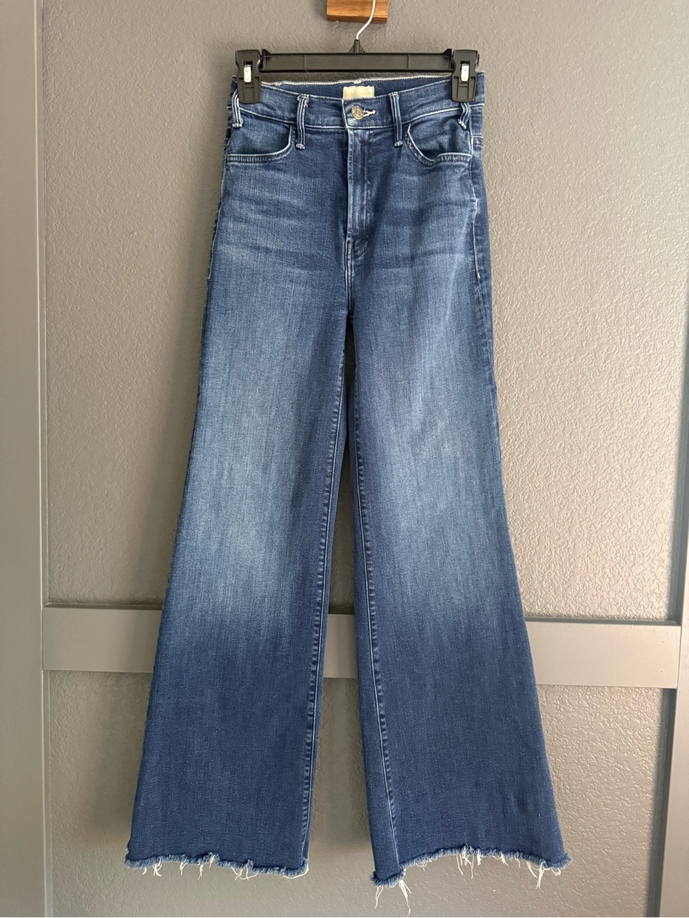MOTHER • the Hustler roller sneak jeans in Heirloom - size 24 high rise wide leg